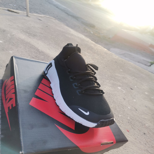 NIKE NEGRO FREE